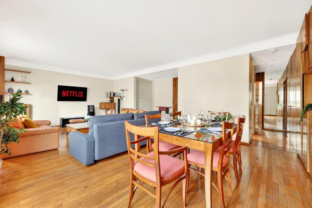 Quartier Arc de Triomphe 2 Bedroom Apartment with Netflix