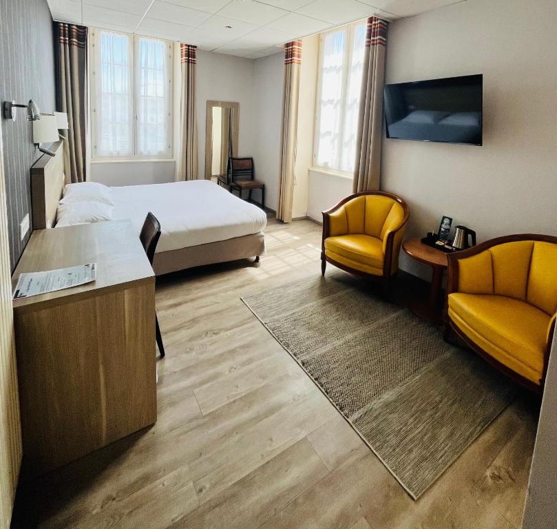 Le Grand Hôtel de Mayenne - Logis hôtels restaurant - Deluxe Double Room