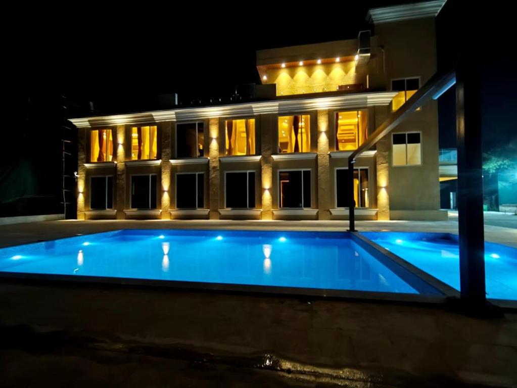 La Fenice Resort Madh Island