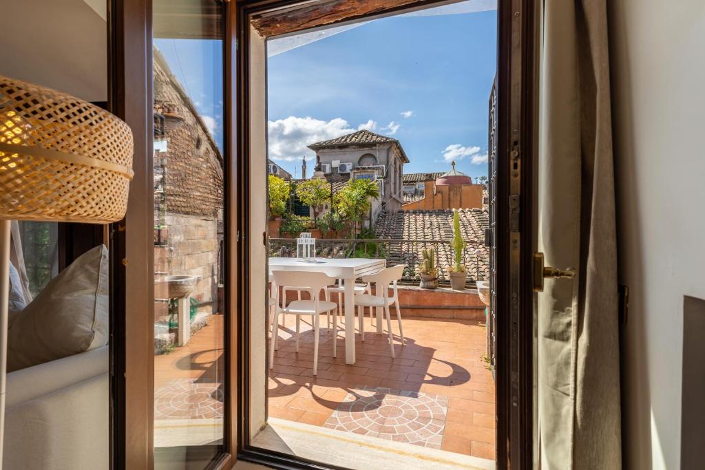 Navona Historic Lovely Terrace