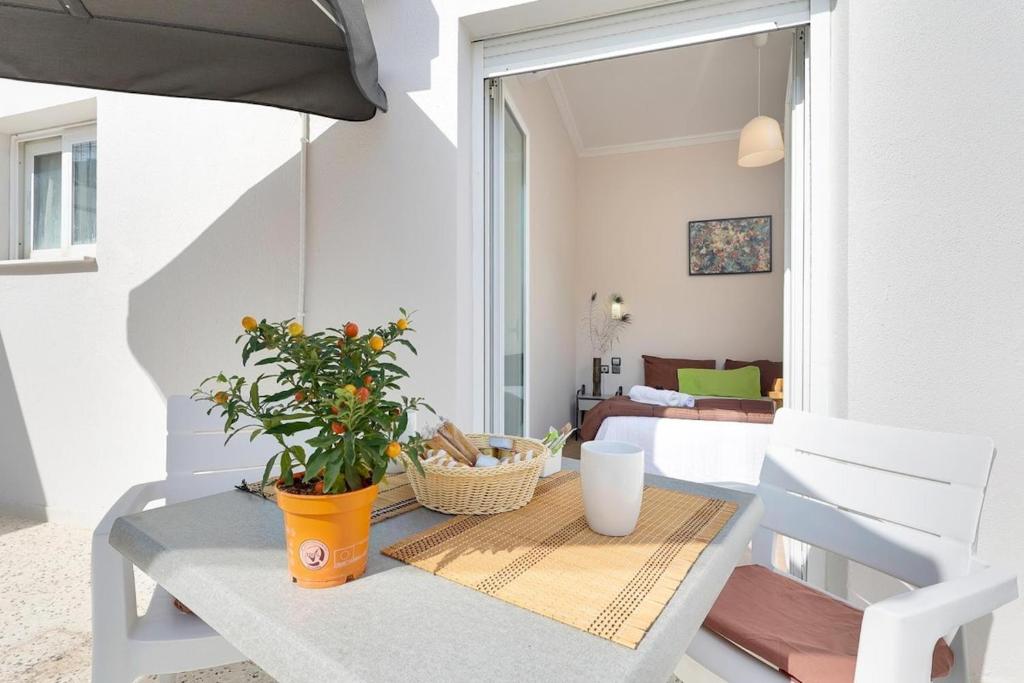 Athens central Victoria Metro Station, Penthouse with Terrace