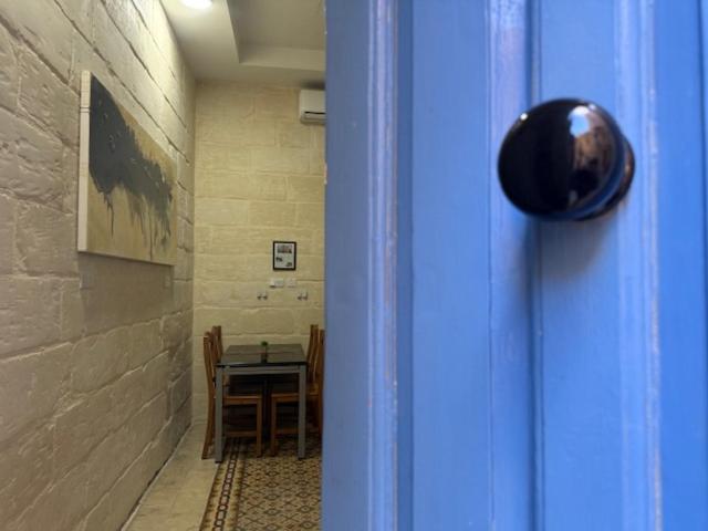 A house full of authentic charm in the heart of the 3 cities, very close to the capital city, Valletta