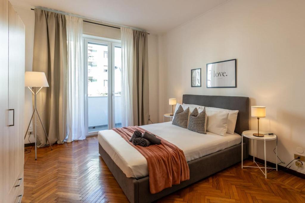 Centrale-Duomo 10min - Spacious App - sleeps 4