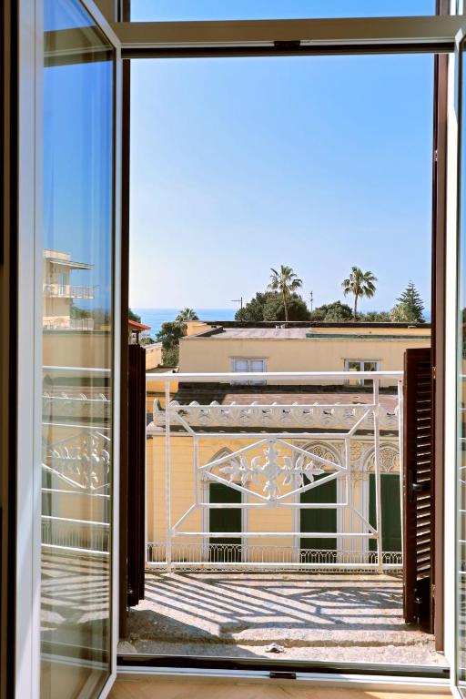 Ara Maris Apartment Sea View Next Station