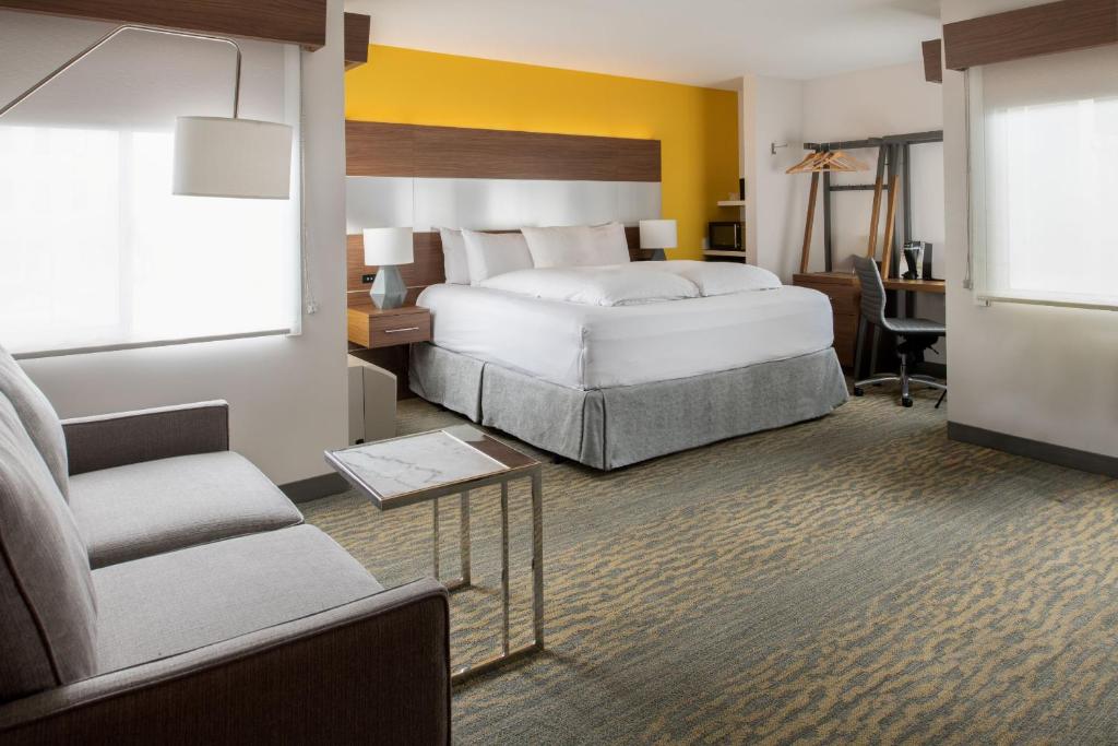 Staypineapple, Hotel Z, Gaslamp San Diego - 