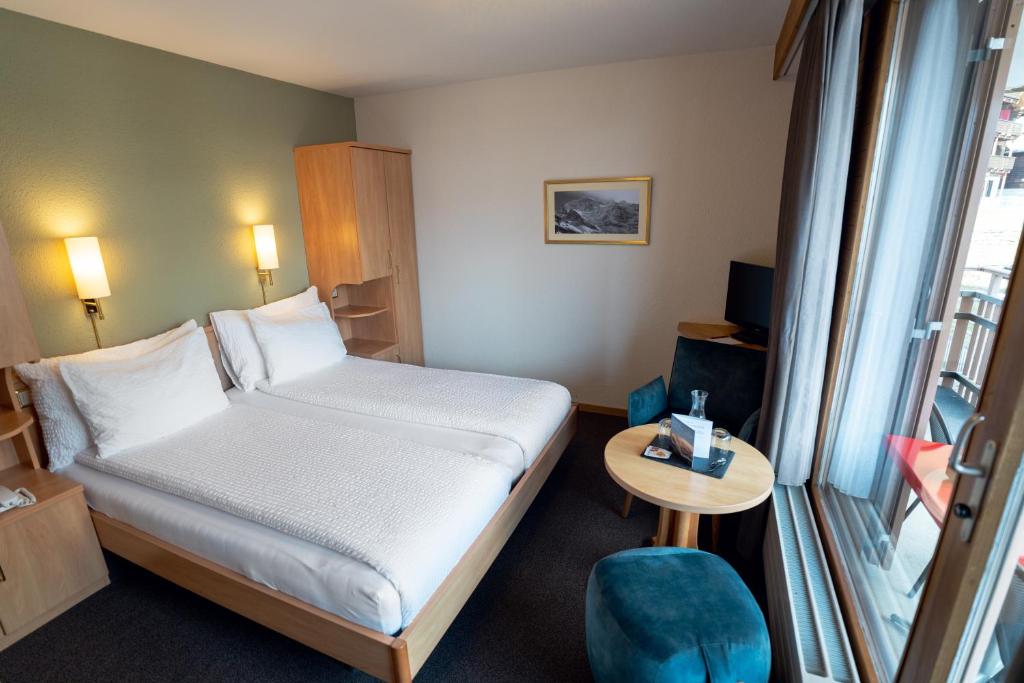 Hotel Jungfraublick photo
