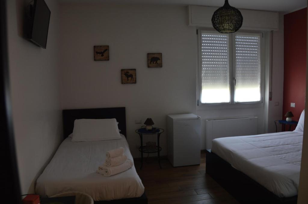 BLUE Airuno - Triple Room