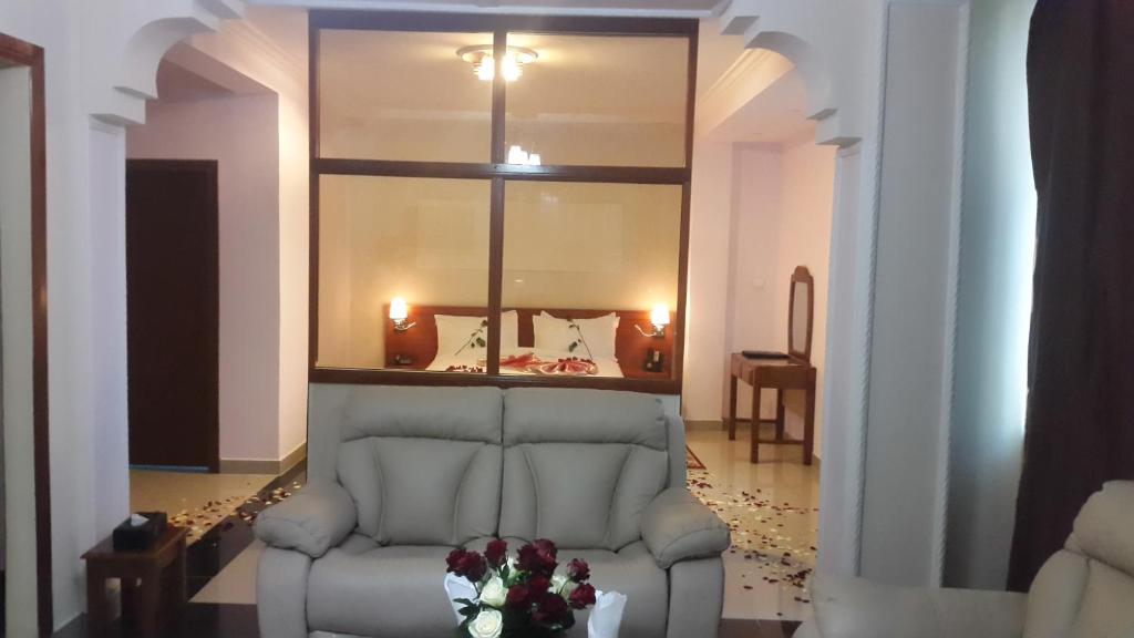 Posezení v ubytování C Fun Addis Hotel