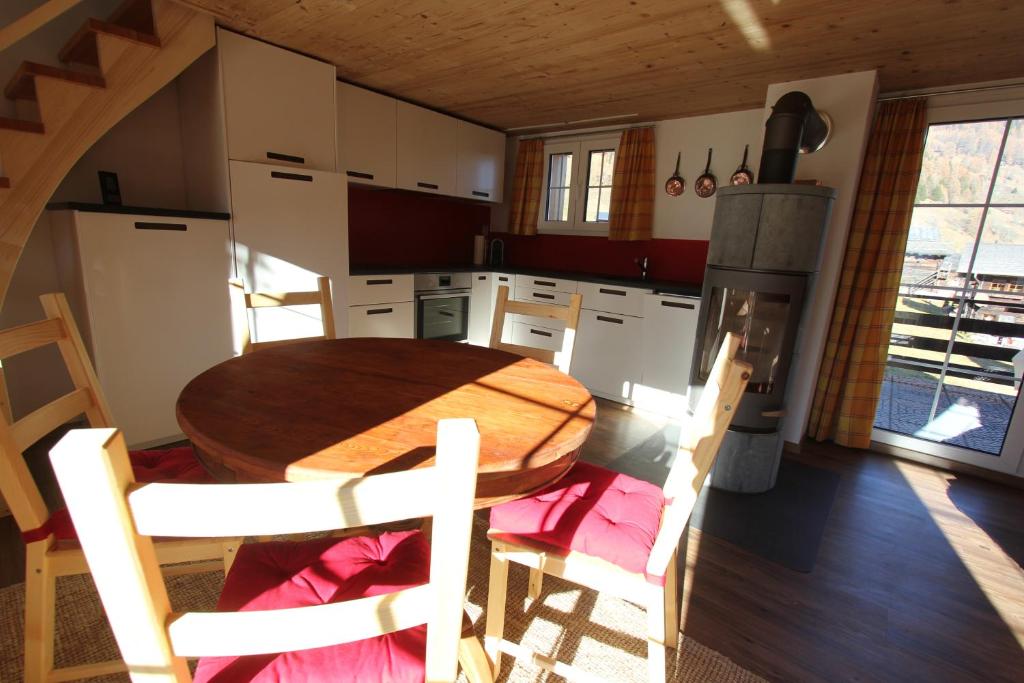 Kuchyň nebo kuchyňský kout v ubytování Chalet Daheim