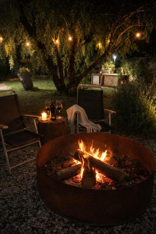 Praia quinta, Piscina Climatizada y Fogon