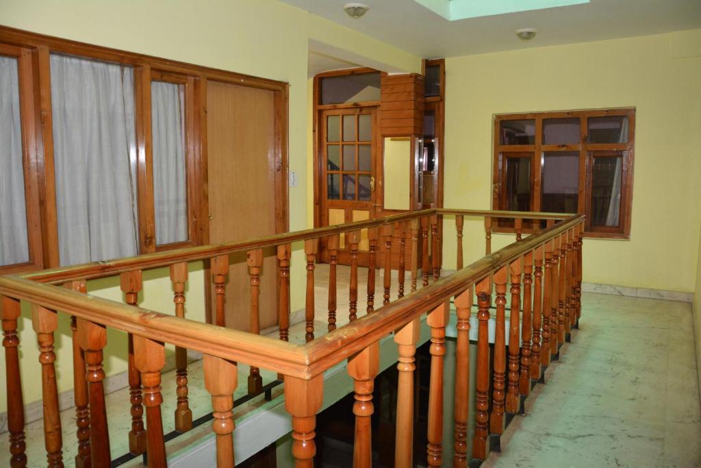 AbodeHome Cottage - Three-Bedroom Villa