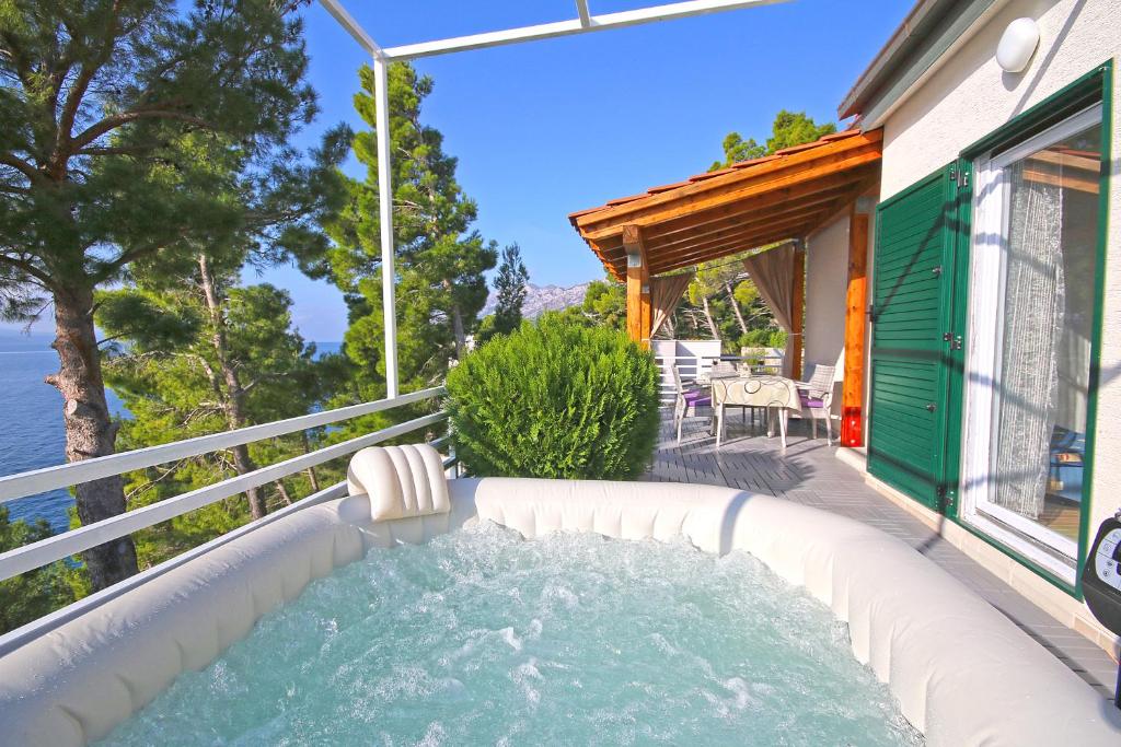 Balkón alebo terasa v ubytovaní Brela Beach house