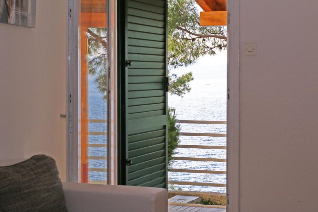 Balkón alebo terasa v ubytovaní Brela Beach house