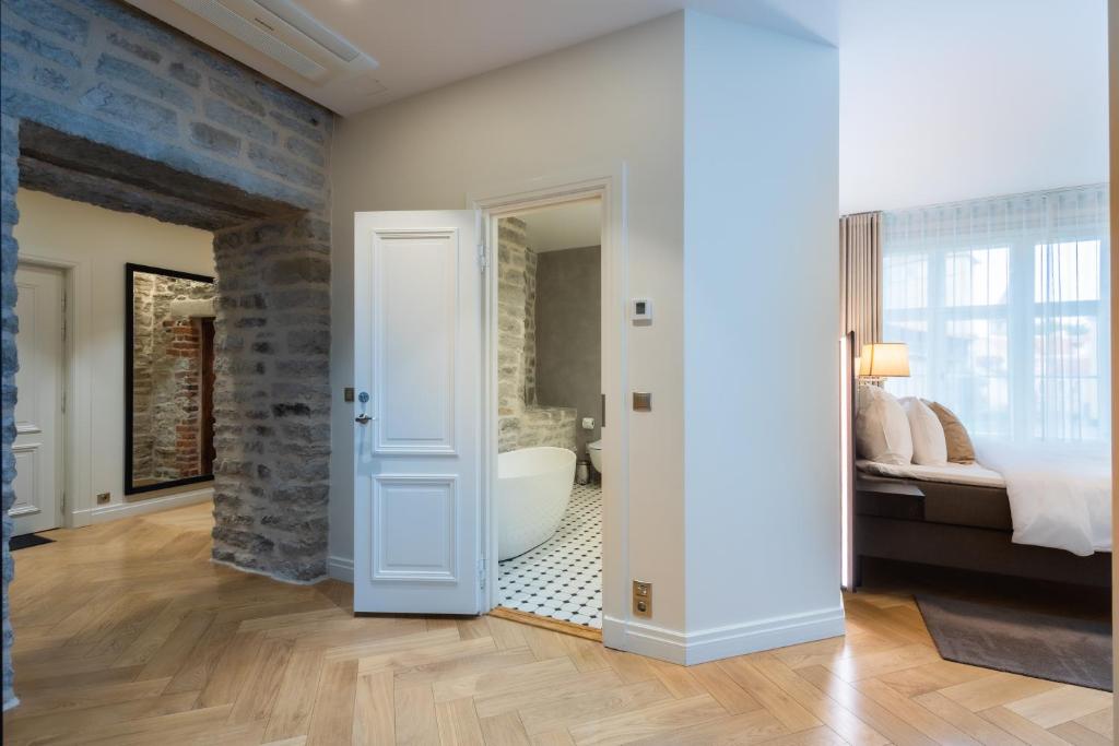 Nunne Boutique Hotel - Medieval Studio Suite With Spa Access