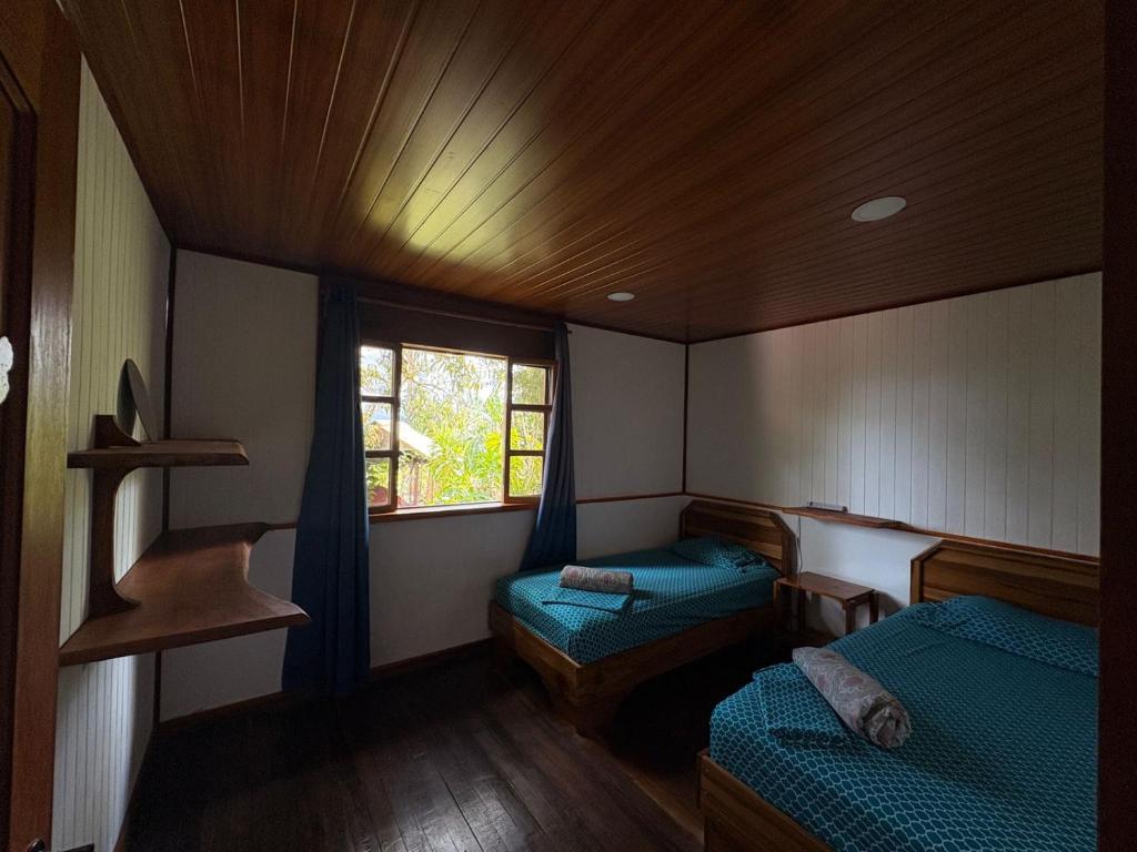 Spanish by the River - Turrialba - Standaard Tweepersoonskamer Met 2 Aparte Bedden