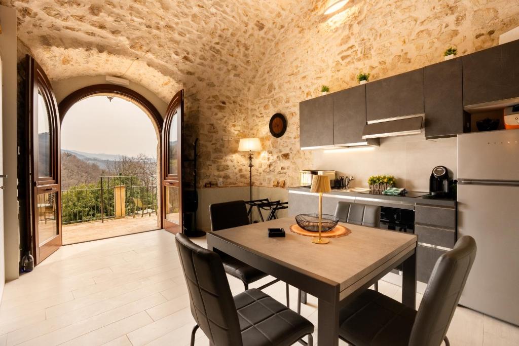 Caves Escape - Grotta con vista