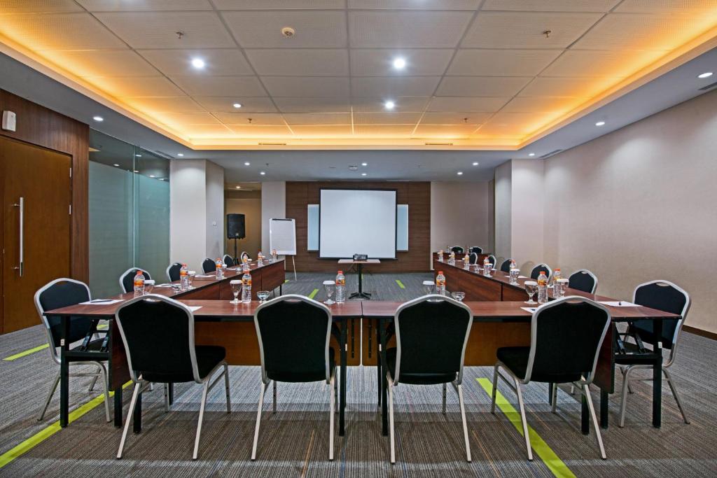 Konferenční prostory v ubytování Grand Whiz Poins Simatupang Jakarta