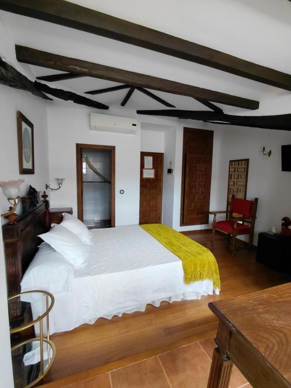 Casona De Linares - Double Or Twin Room With Bathroom