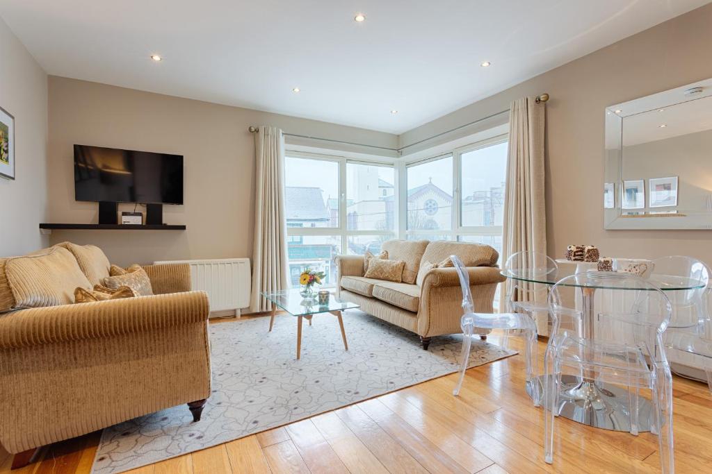Jameson Court Apartments - Housity