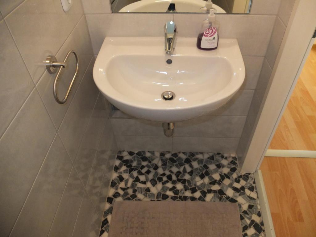 Kúpeľňa v ubytovaní Leopoldauer Apartment