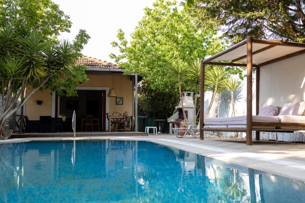 Gyra Villas - Villa Adonis with private pool
