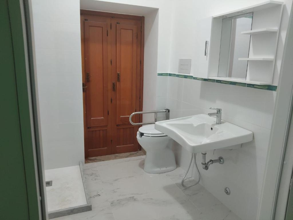 Aurooms - Two-Bedroom Superior Apartment