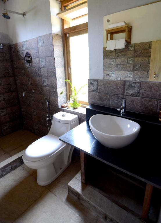 Koupelna v ubytování PaliGhar Farmstay