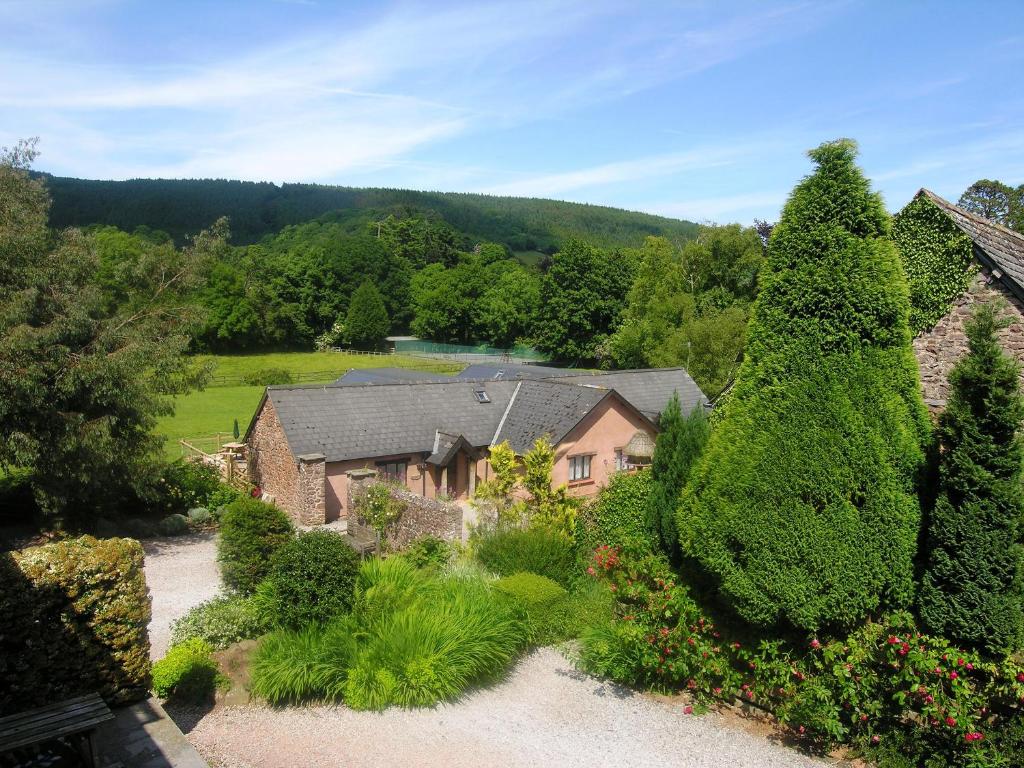 an aerial view of a house with a garden at Stables- Ukc4912 in Timberscombe