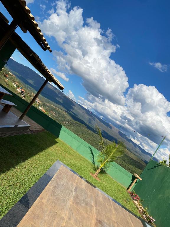 a view of the ocean from the roof of a house at Casa vista da serra in Santana do Riacho