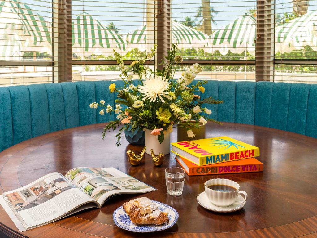 Hotel Trouvail Miami Beach photo
