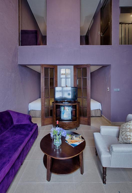 Family Suite with One King Bed and Twin Beds