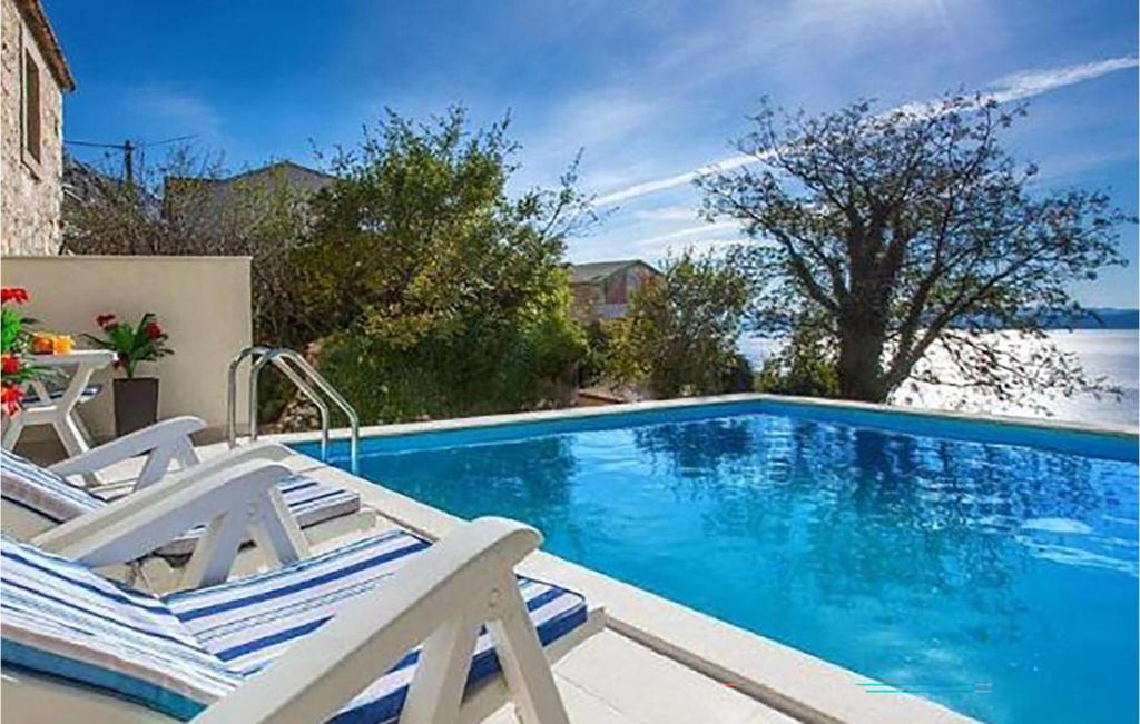 Amazing Home In Makarska