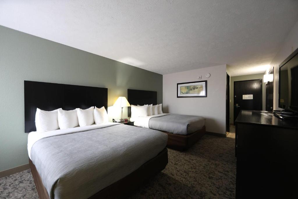 Quality Inn & Suites Mattoon South photo