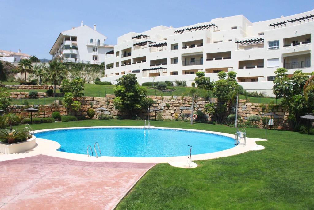 Basen w obiekcie Benalmádena Del Mar Apartments lub w pobliżu