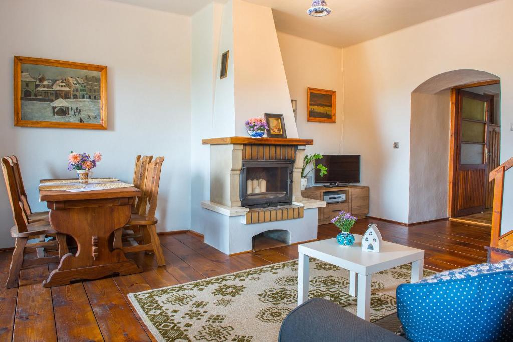 Posedenie v ubytovaní Apartament Fajansowy