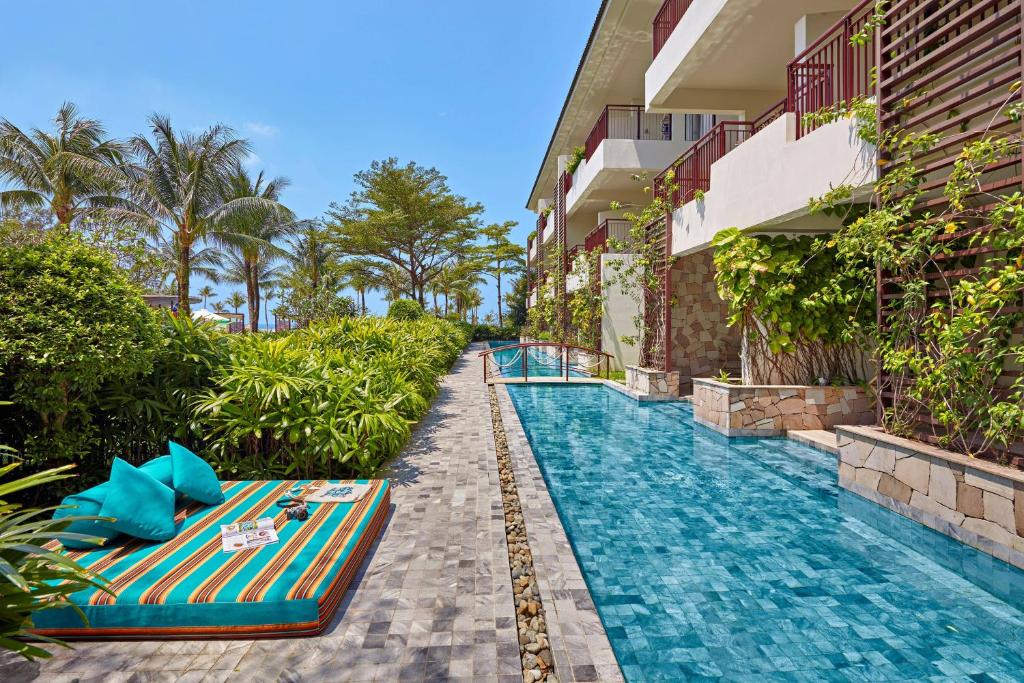 Phòng Superior Với Lối Dẫn Ra Hồ Bơi