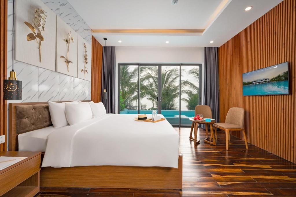 Villa 02-Bedroom Beachfront with Pool (2OPKT)