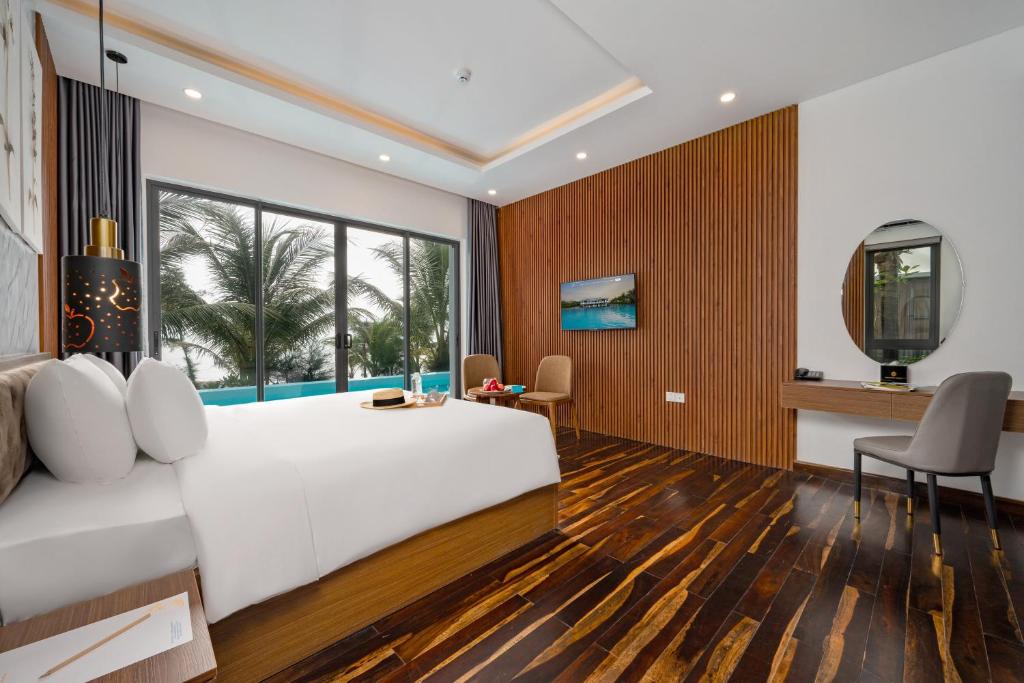 Villa 02-Bedroom Beachfront with Pool (2OPKT)