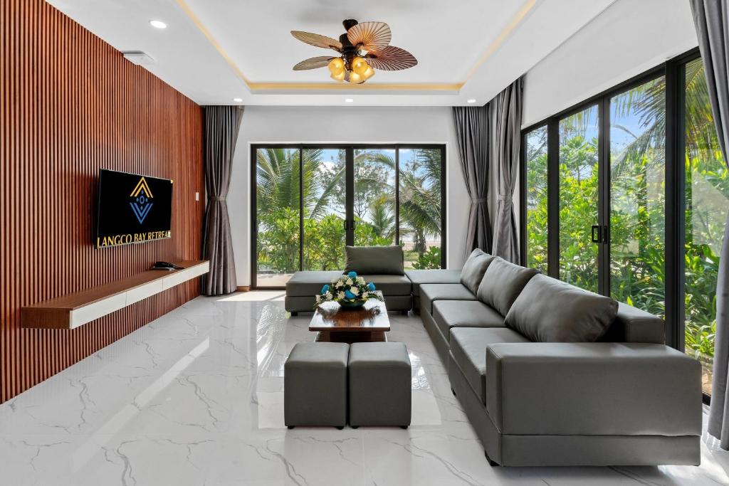 Villa 02-Bedroom Beachfront