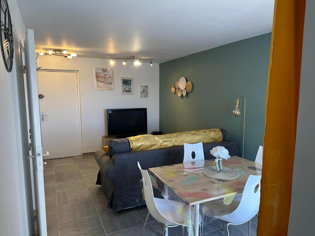 Appartement cosy avec balcon et place de parking privée 4 pers Plage à pied