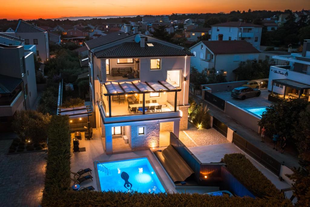 VILLA MARTICA - sea view, near beach - Fažana