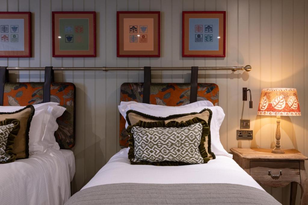 Potters Heron Hotel - 