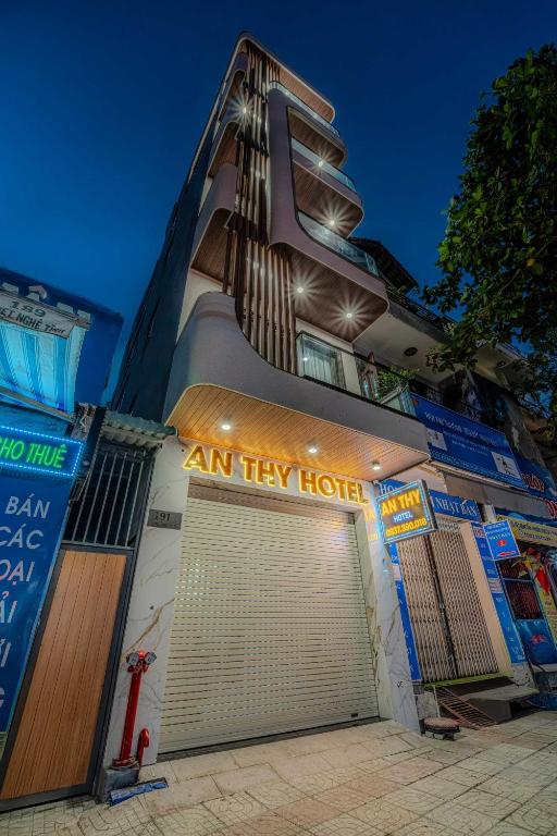 a building with an try hotel sign on it at An Thy HOTEL in Vung Tau