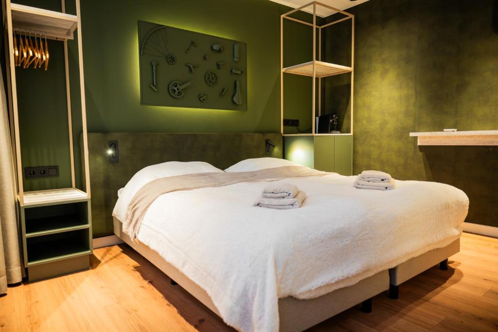 Hotel Biedeboom - Tweepersoonskamer Of Kamer Met Aparte Bedden Met Terras