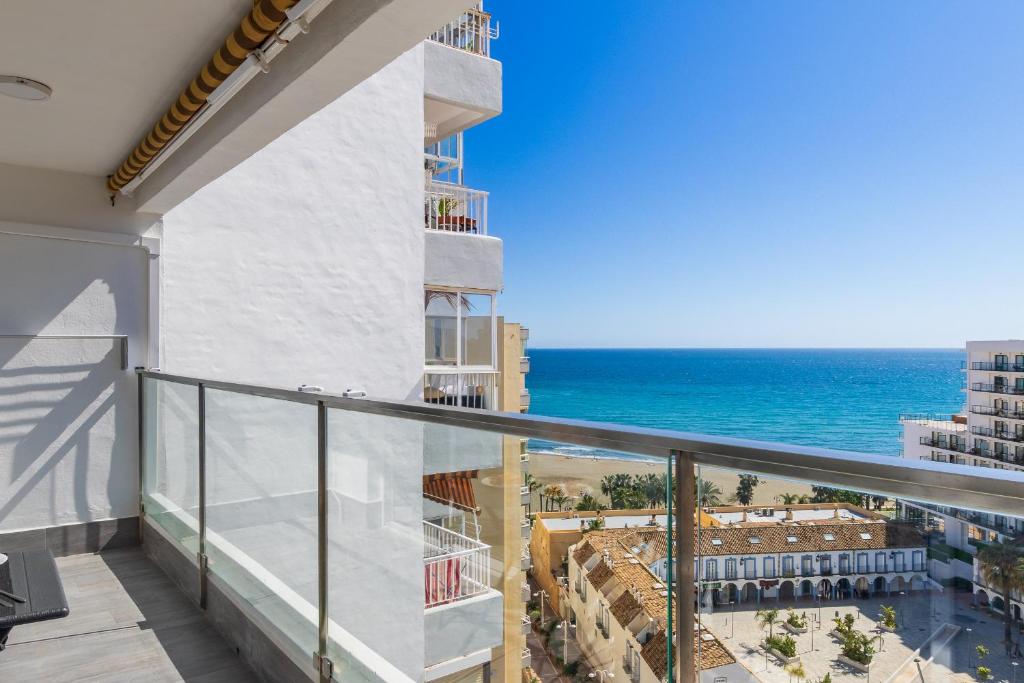 Mediterranean Beach Relax - Pool and Parking! Diana II