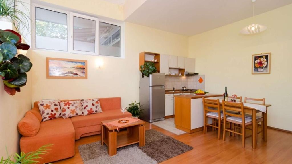 Family Apartment Maris
