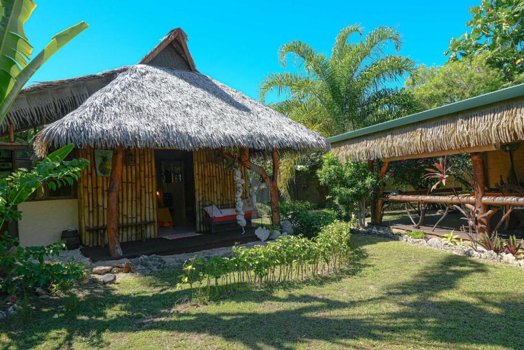 Charming 1BR Garden Bungalow - photo 11 - Moorea, Polynésie