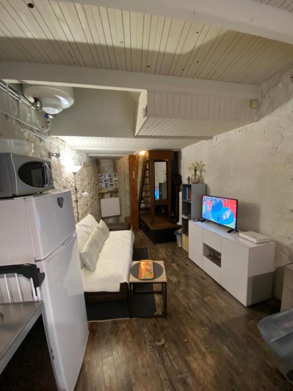 maison de village atypique - Casa De Dos Dormitorios