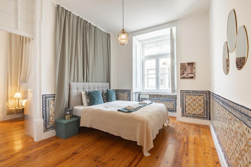 Heart of Lisbon Stylish Apt Sleeps 8 wAC 2 Bath
