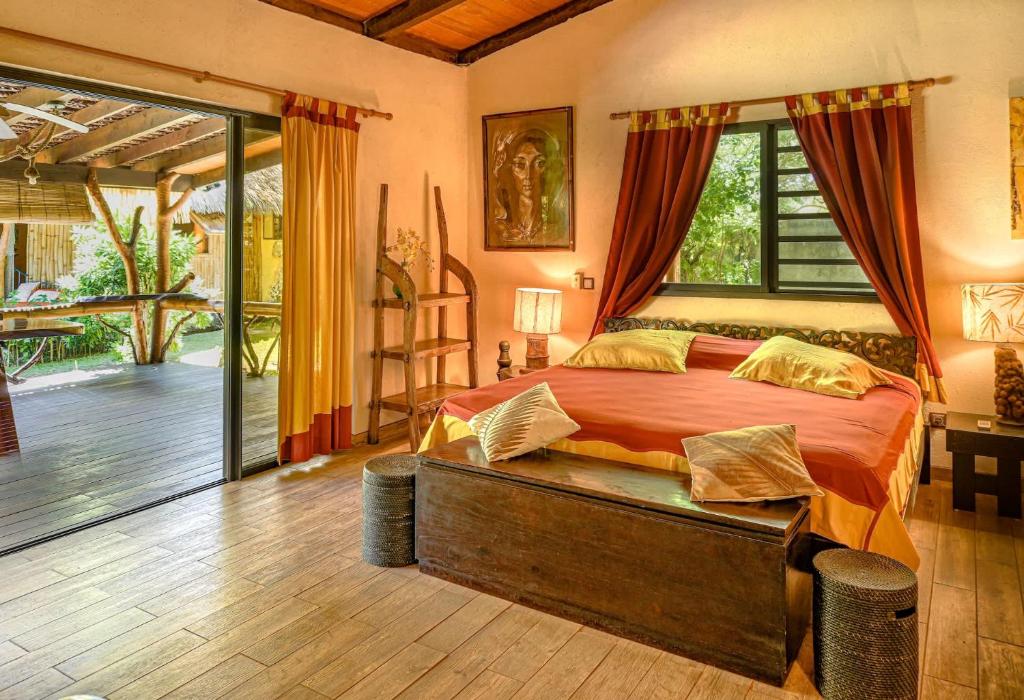 Unique 3BR Garden Retreat 2 Bungalows - photo 10 - Moorea, Polynésie